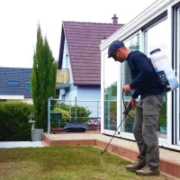 Stéphane Nueffer offre ses services pour rendre votre jardin et gazon plus beau que jamais...Détendez vous, il s’occupe de tout… DR
