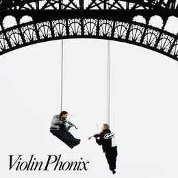 Violin Phonix descend en rappel de la Tour Eiffel avec leurs violons