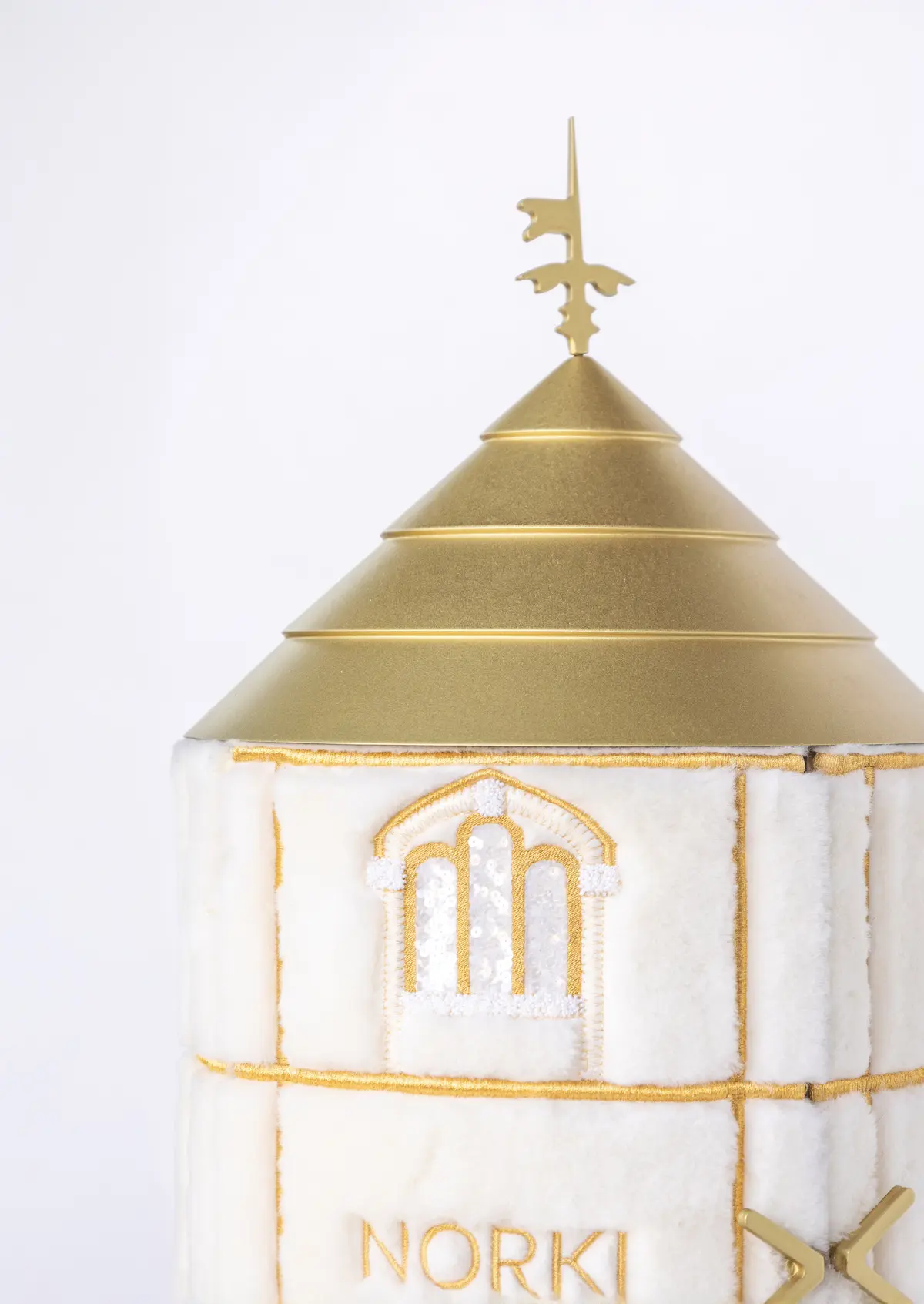 « Derrière les Murs » : l'écrin de collection signé Norki pour la Maison Pompadour