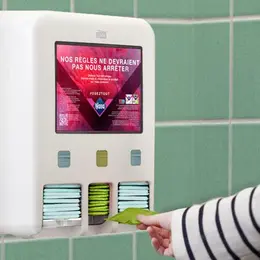 Seulement 7 % des femmes trouvent une protection périodique hors de chez elles et une marque vient enfin de lancer une solution concrète pour les sanitaires d'entreprise