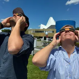 Éclipse solaire à Toulouse le 12 août 2026 : la Cité de l'espace organise une nocturne spéciale avec lunettes gratuites et retransmission en direct depuis l'Espagne