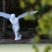 Les Étincelantes, une exposition d'art contemporain en pleine nature au Parc des Oiseaux