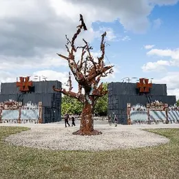 Visite guidée du Hellfest Festival Park à Clisson