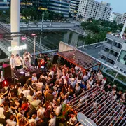 DJ Sets, Cocktails et Sunset : l'Open Air au Pôle de Commerces et de Loisirs Confluence de Lyon