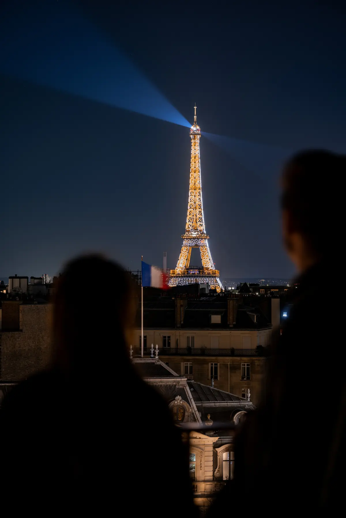 Feu d'artifice du 14 juillet vu depuis un rooftop à Paris