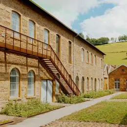 Exposition sur le travail des femmes à La Manufacture du Haut-Beaujolais de Thizy-les-Bourgs