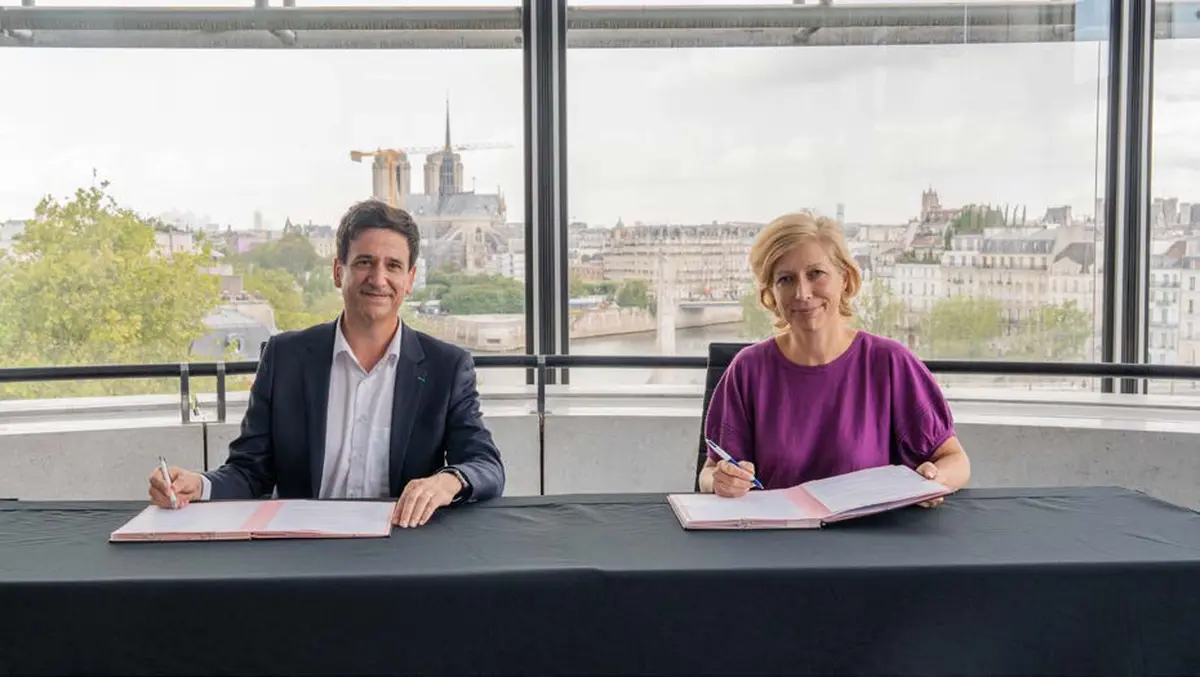 L'Institut du monde arabe et France Volontaires signent un accord de partenariat pour le volontariat international