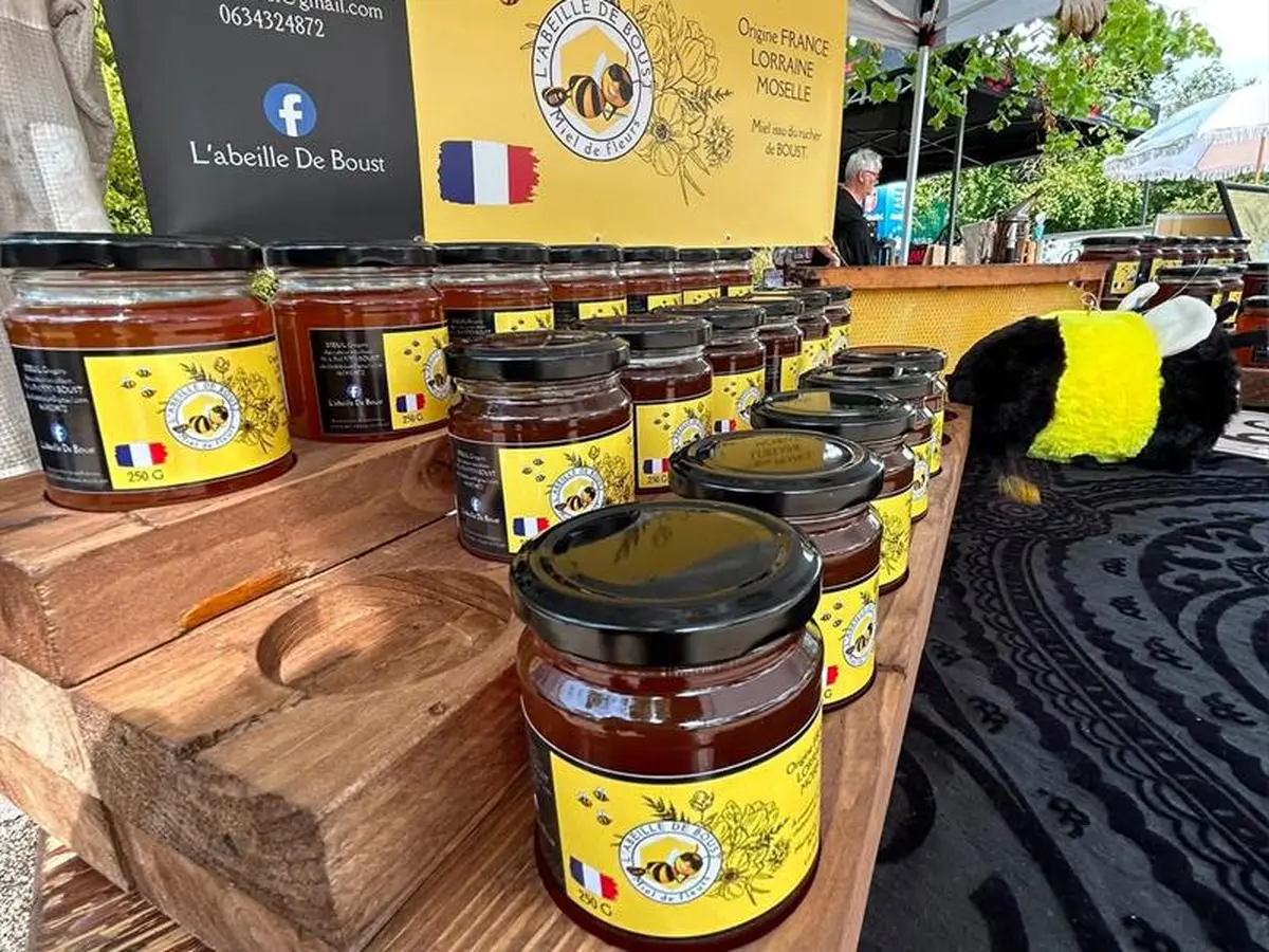 Inauguration de la miellerie l'abeille de Boust
