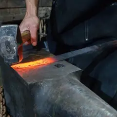 Initiation à l'art de la forge à Saint-Michel-sur-Savasse (26)