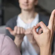 Initiation à la langue des signes