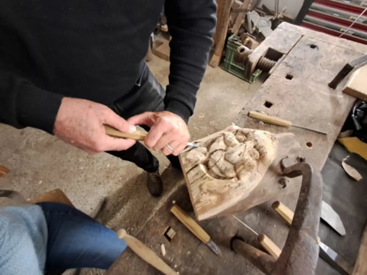 Initiation à la sculpture de visages à Habère-Lullin (74)