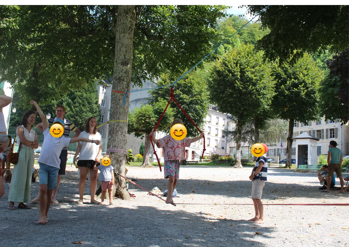 Initiation à la slackline à Gourette