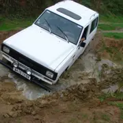 Initiation au pilotage d'un 4x4 en off road près de Cahors