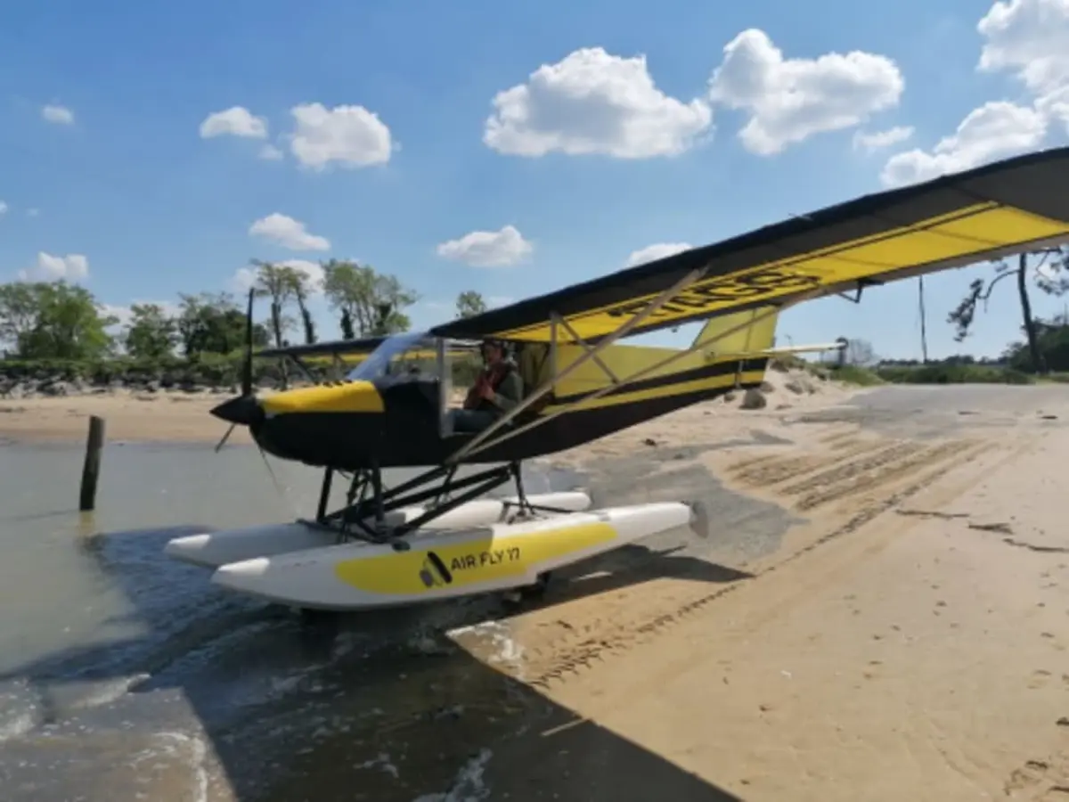 Initiation au pilotage en ULM  hydravion à Marennes (17)
