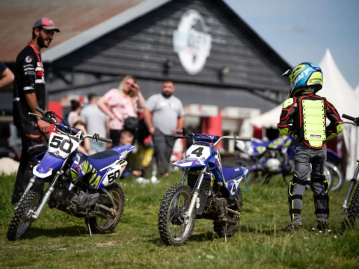 Initiation au pilotage moto enfant à La Ferté-Gaucher (77)