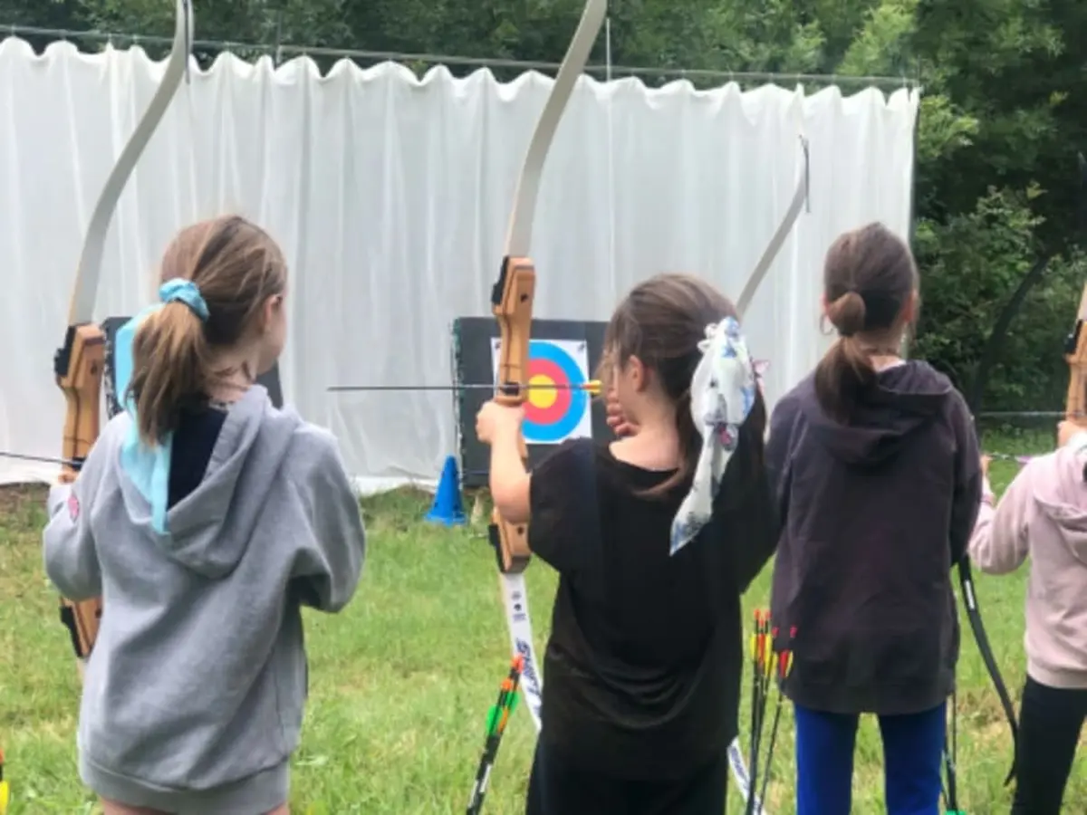 Initiation au tir à l'arc à La Pomarède (11)