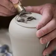 Initiation au tour de potier à Paris 18ème