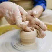 Initiation au tournage céramique à Marseille 5ème