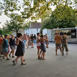 Initiation aux danses régionales