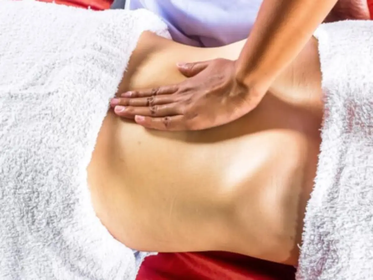 Initiation privative au massage Abhyanga à Paris 19ème