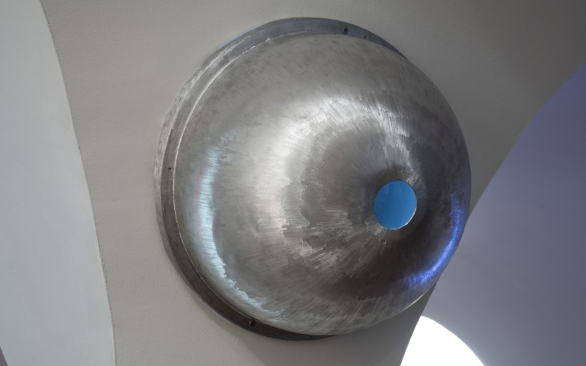 Installation « ELIE AND THE BLOOD-SUCKING ALIENS » de Joséphine Topolanski