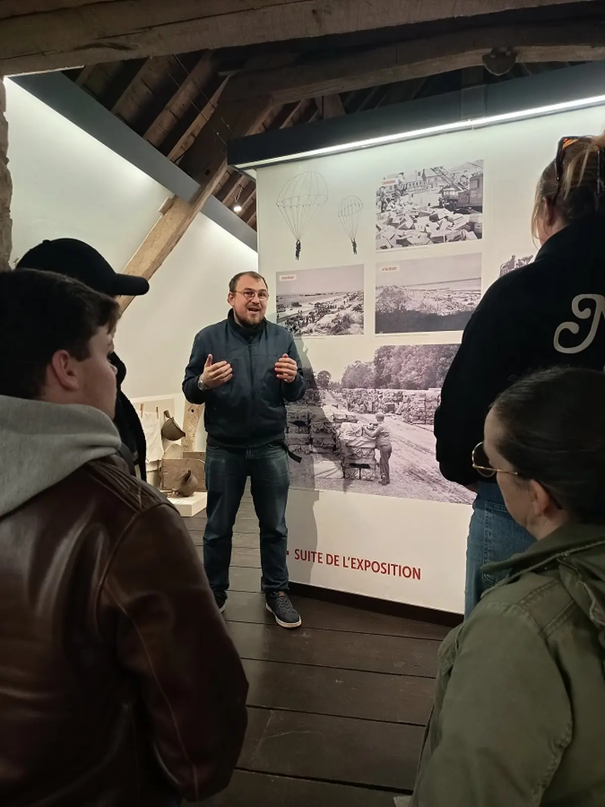 Instant Système D-[DAY]. Quand les paysans normands réutilisent le matériel militaire de la seconde guerre mondiale