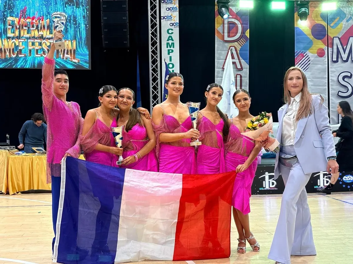 Issy Danse - Place de l'Hotel de Ville
