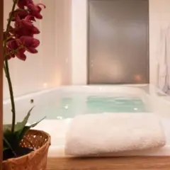 Jacuzzi & Massage à Hyères (83)
