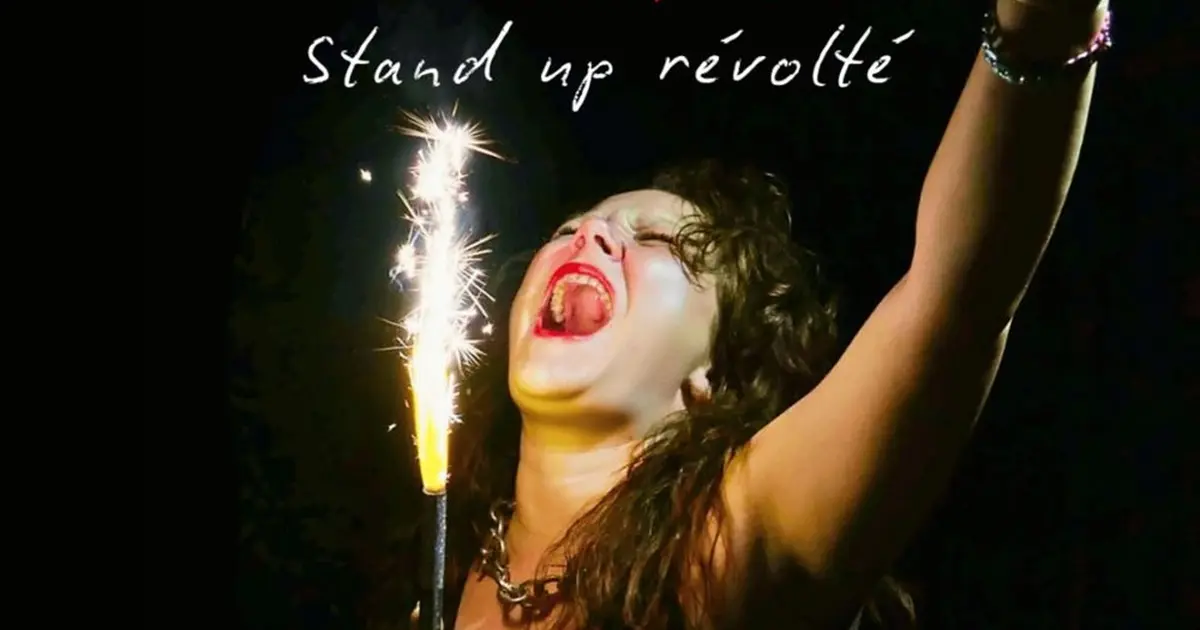 Janice en Flammes dans Stand up révolté