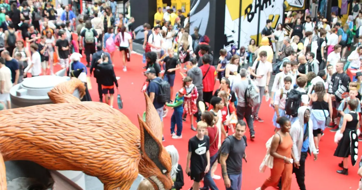 Japan Expo &agrave; Paris : les all&eacute;es noires de monde
