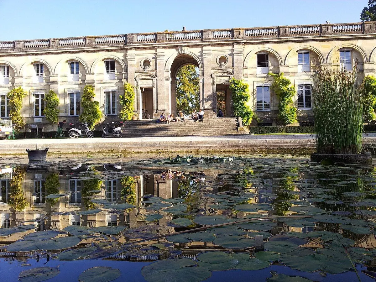 Jardin Botanique à Bordeaux Bastide : serres géantes, plantes rares et balade au bord de l'eau