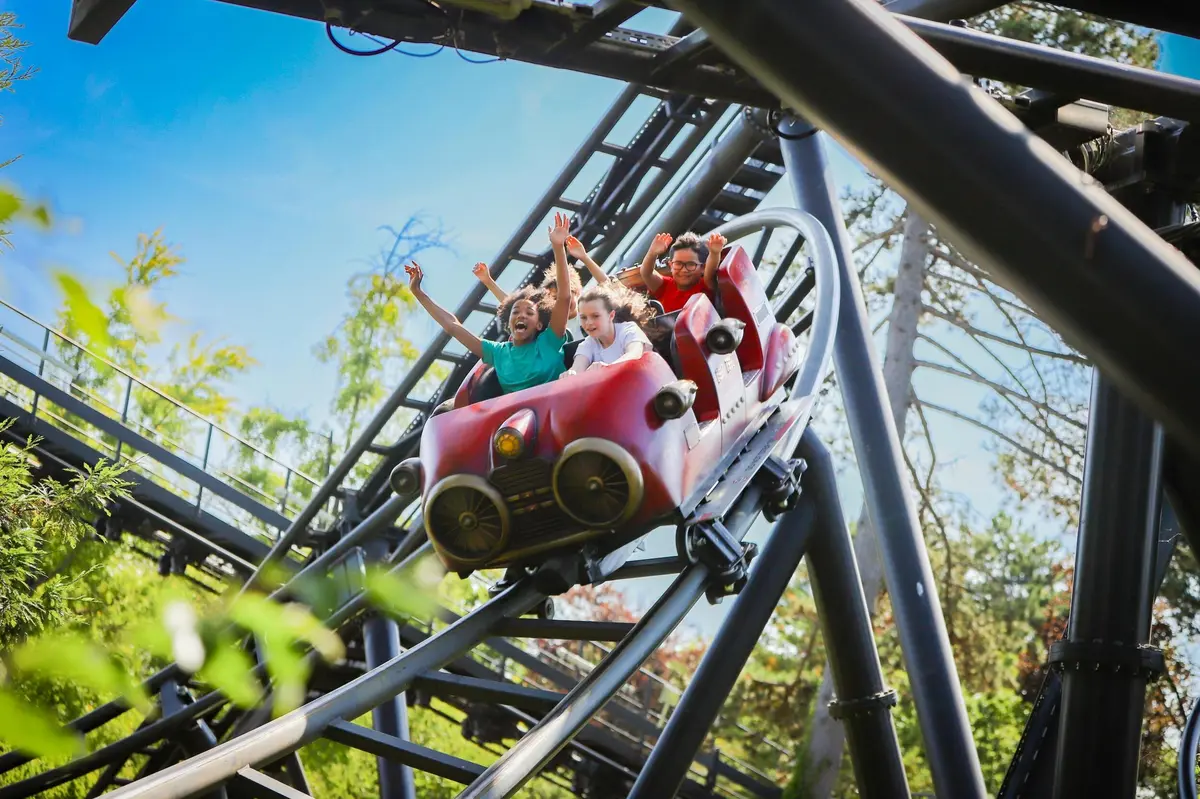 The speed rocket attraction at the Jardin d'Acclimatation