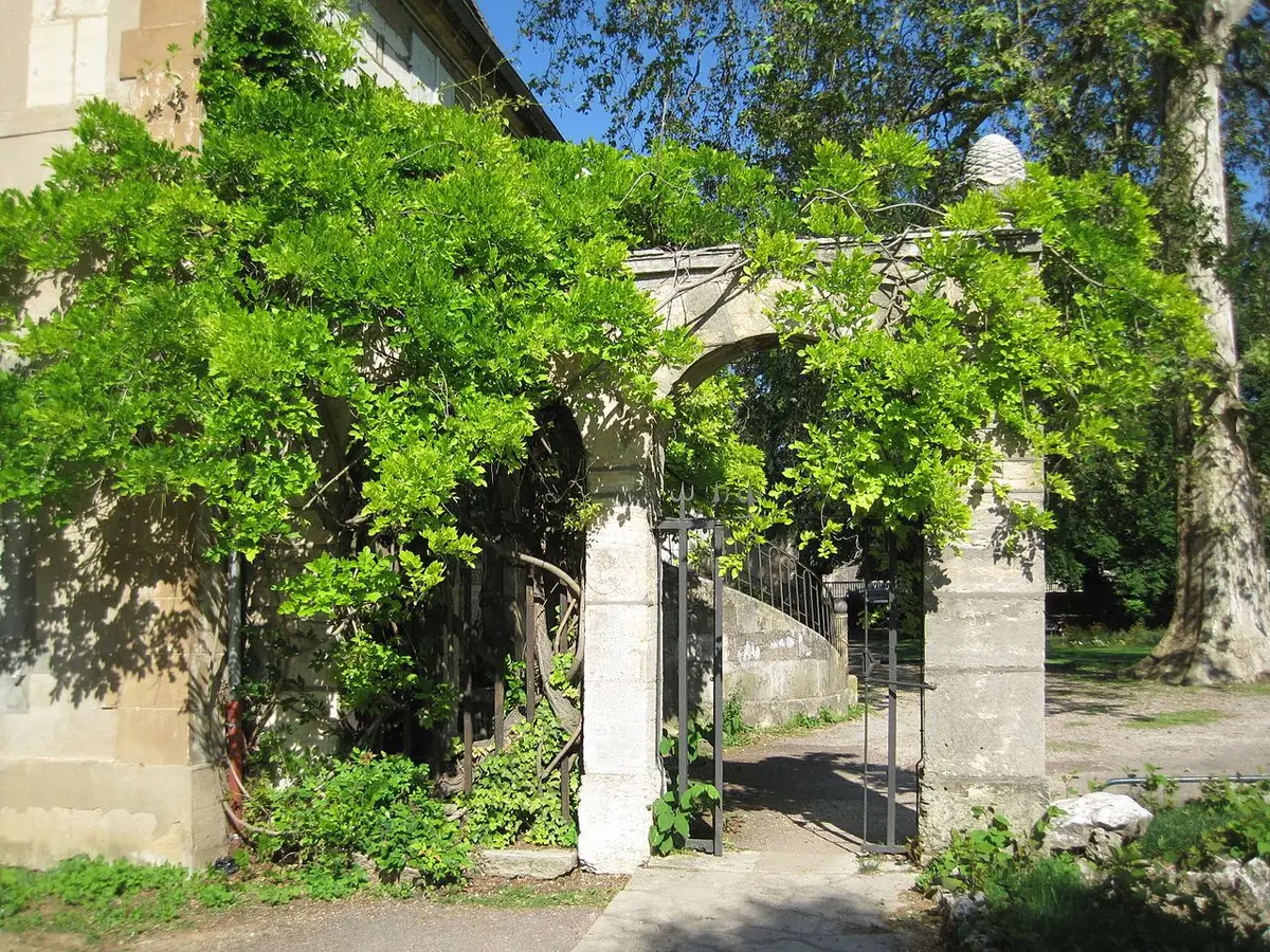 Le Jardin de l'Arquebuse à Dijon regroupe planétarium, muséum et jardin botanique