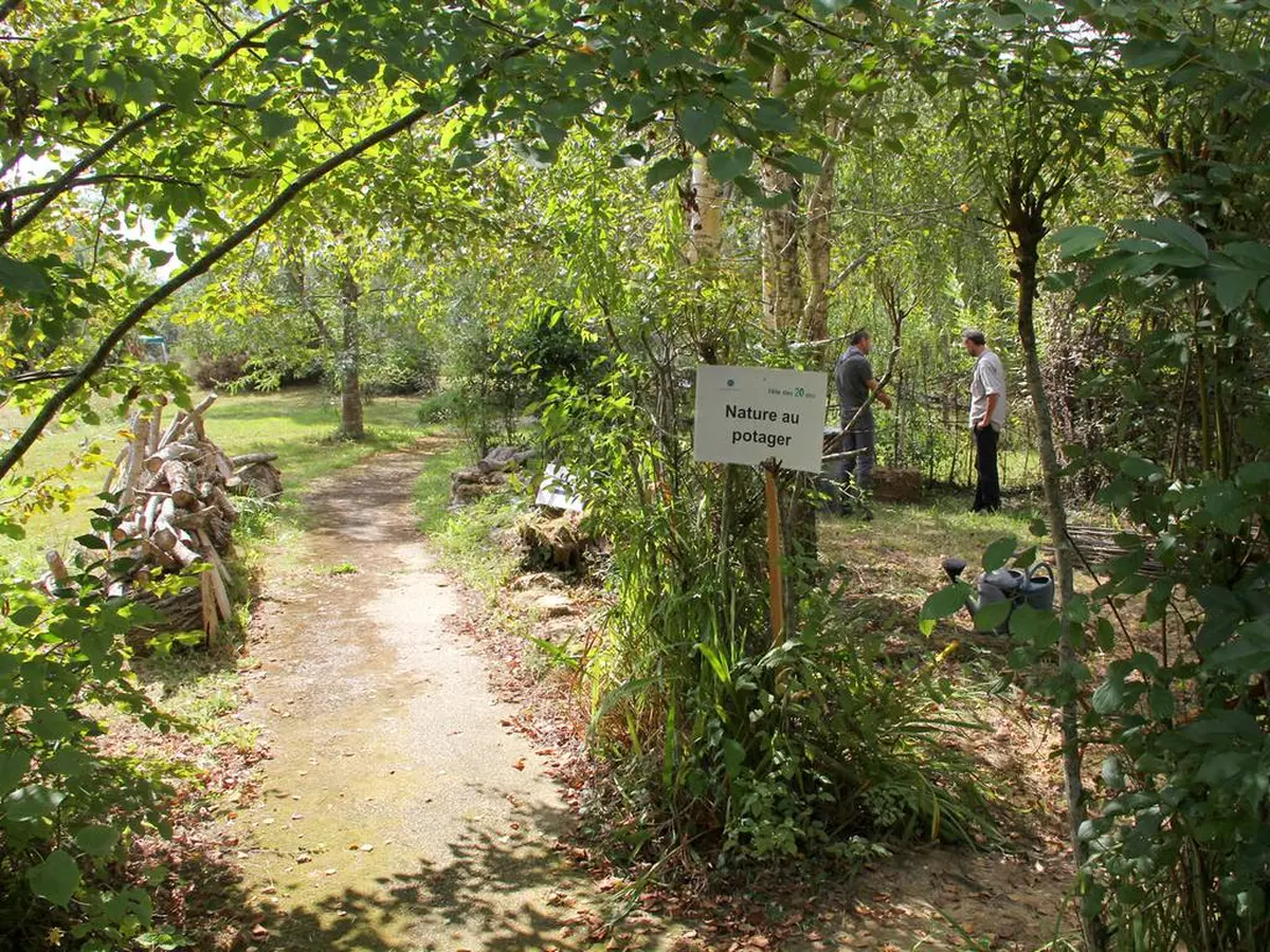 Jardiner autrement : des formations pour apprendre à réduire et valoriser ses déchets de jardin