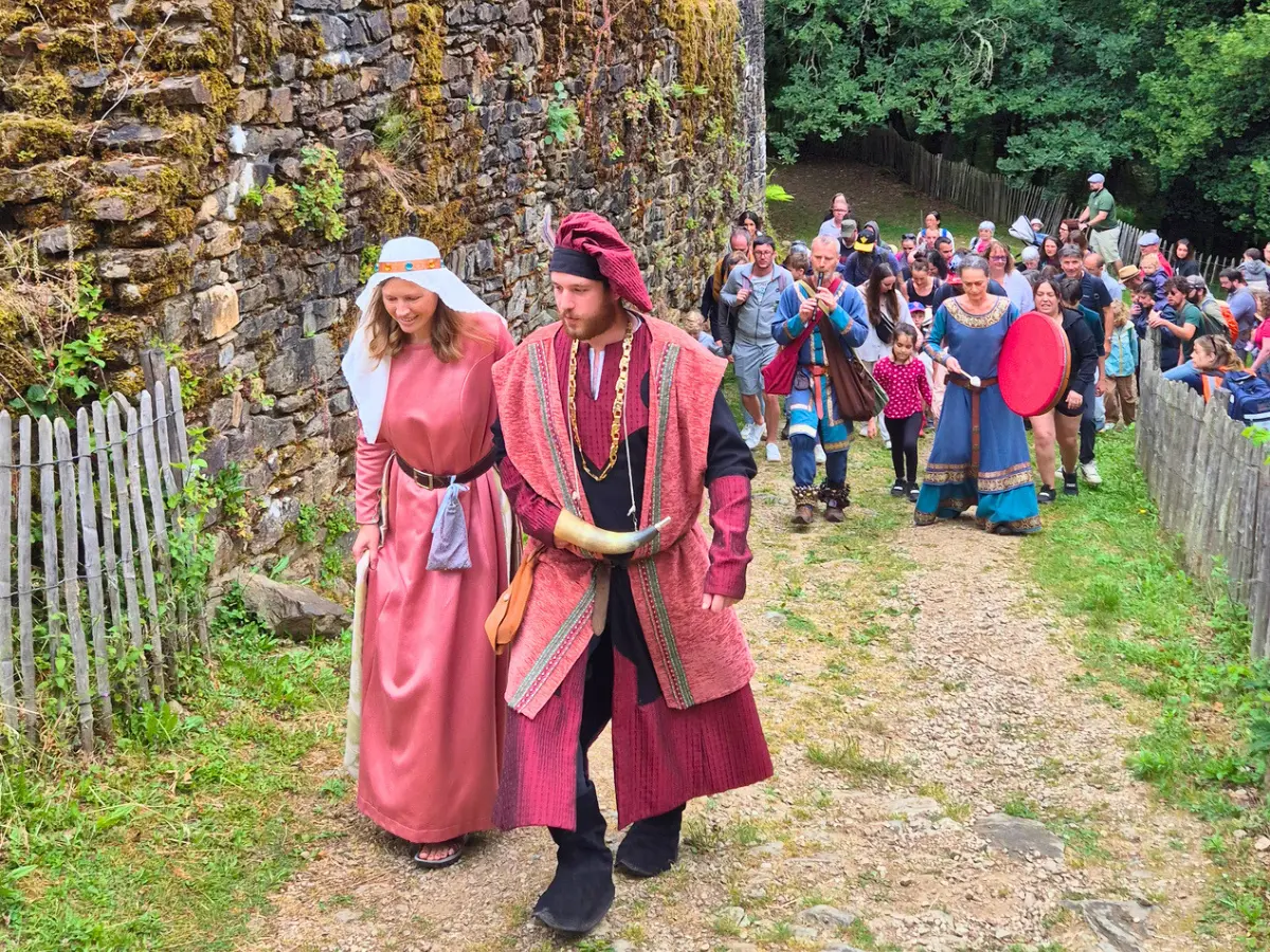 JEP : visites découverte et théatralisées de la Forteresse de Châlucet