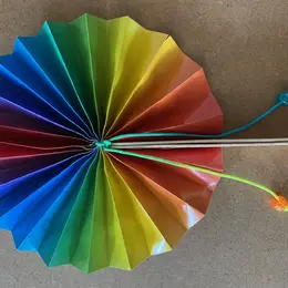 JEU(X)DIS D’ÉTÉ | Atelier créatif Éventail arc-en-ciel