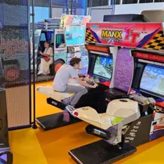 Jeux d'arcade en illimité au Mans (72)