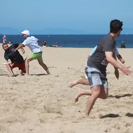 Jeux de plage à la hougue