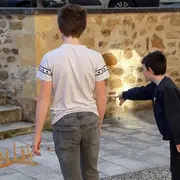 Jeux en bois sur le marché