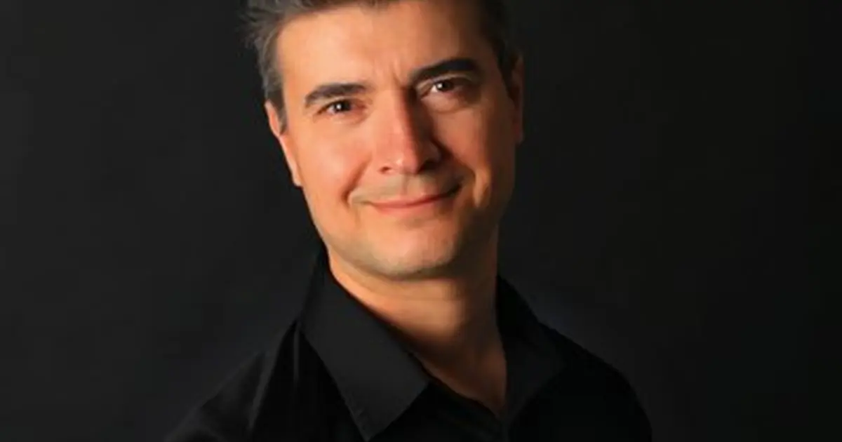 José Cruz dans Portugal, voyage au centre du monde