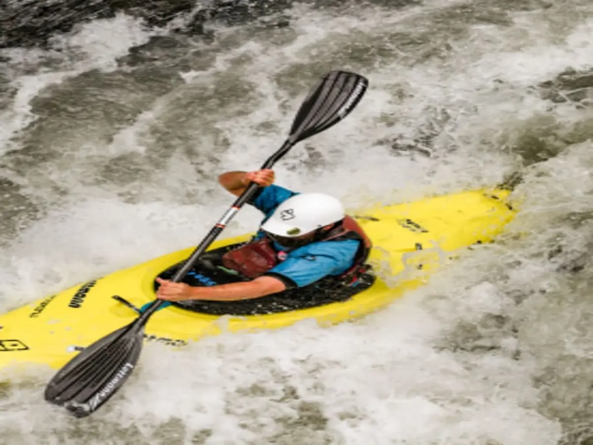 Journée de kayak en eaux vives à Samoëns (74)