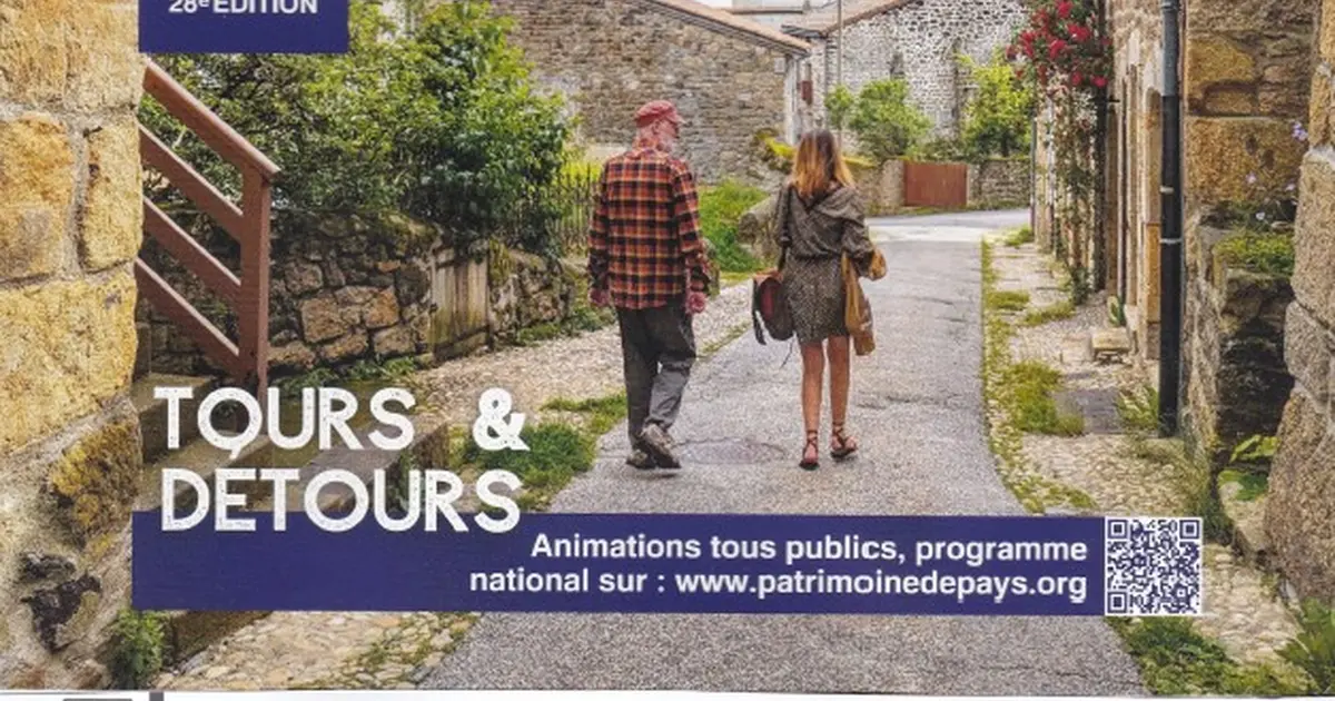 [Journée du patrimoine de Pays et des Moulin]: démonstration de fabrication d'huile de noix à la meule de pierre