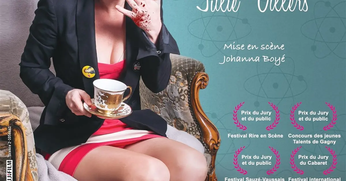 Julie Villers dans Je buterais bien ma mère un dimanche