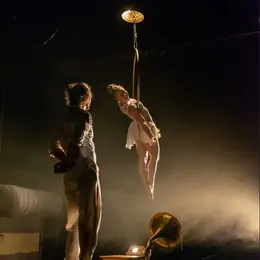 Jump Cut – Compagnie Double Take – Cinematic Circus