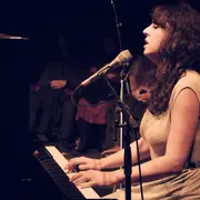 Kalliroi & Jonas, deux voix de la Folk du Monde