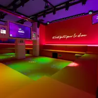 Ecran, lumières : tout y est pour la soirée karaoké 🎤 DR