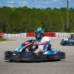 Karting à  Grospierres (07)