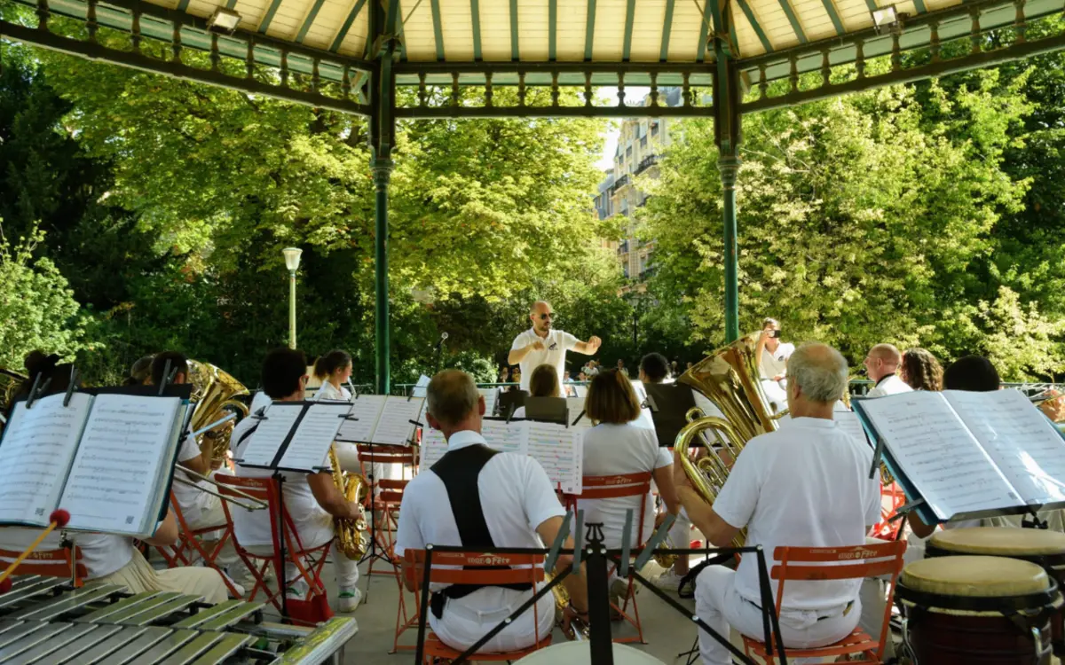 Le BHO94 se produira en concert au kiosque du square Maurice Gardette (Paris 11ème)