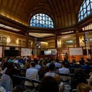 L'économie : entre faits et opinions