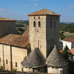 L'église romane d'Aubiac, une forteresse de pierre